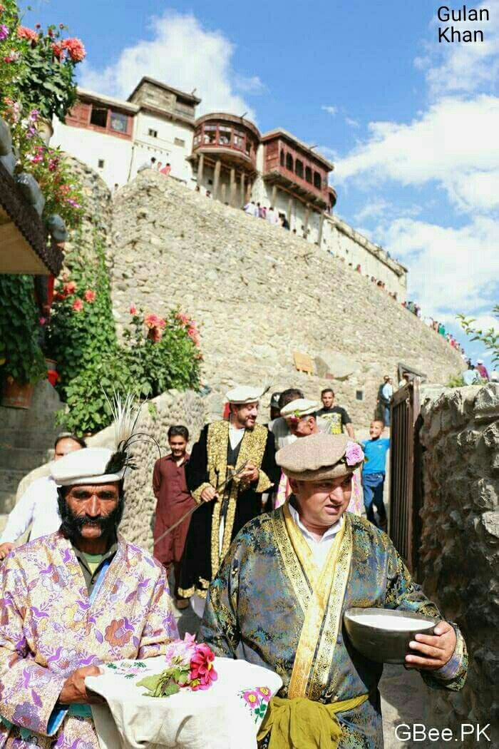 #GilgitBaltistan
The culture of the region is a unique blend of Tibetan, Mongolian, and Central Asian influences.
#explorepakistan #culturaltours
Visit our website
thefourseason.com.pk/tour-category/…