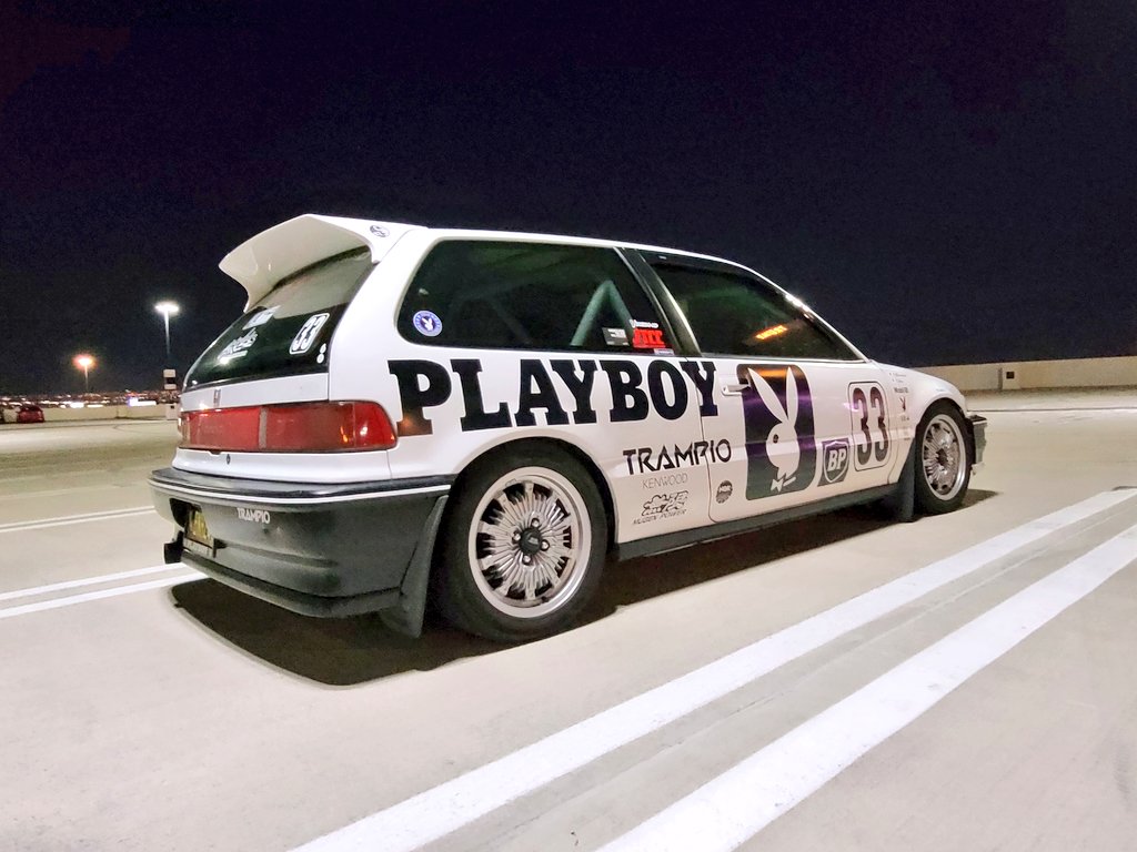 Legacy751's tweet photo. Poser. #kanjo #jdm #jtcc #ef9 #mugen #cf48 https://t.co/fYlcr8l2jL