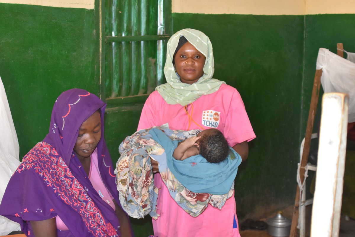 UNFPATCHAD's tweet image. Fatouma Djouma, réfugiée soudanaise a accouché un bébé ce 4 janv 2024 au camp de Djabal avec l’assistance de la sage-femme de UNFPA. En partenariat avec #ADES, #UNPFA appuie les réfugiés pour garantir l’accès à la santé de reproduction.

@UNFPA_WCARO @USAID @japan @Norvege @UN