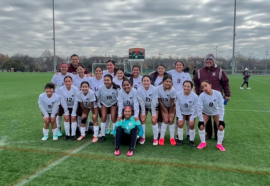 Ysleta_W_Soccer's tweet photo. Girls victorious over KIPP Austin Collegiate 2-1. @yareshli_diaz and @SofiVega_17 find the back of the net 🔥🤩 @AmeliaGarcia__ @YsletaHS @YsletaSports @Prep1USA @EPSoccer915 #BowUp #Braided4Life https://t.co/1iaDB302Lk