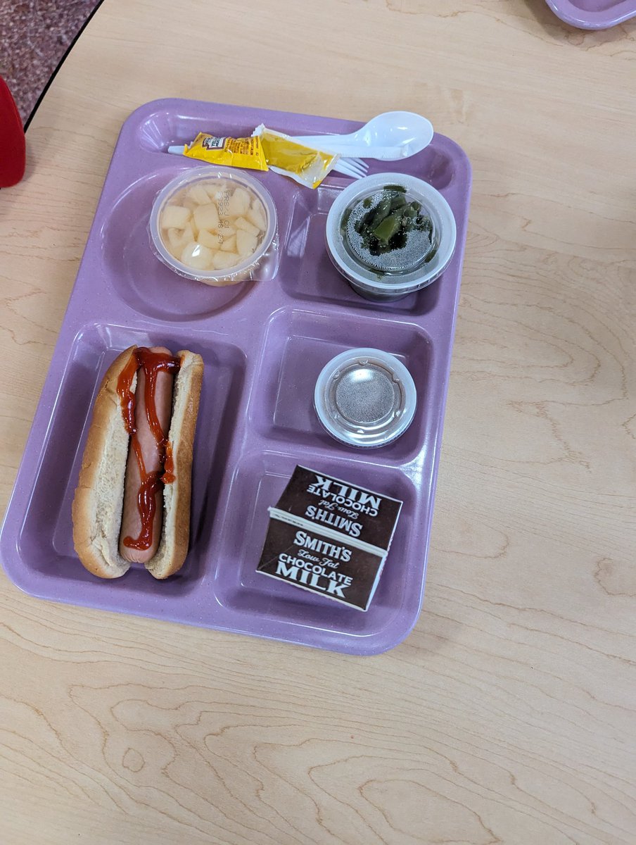 ar103020's tweet photo. Hot dogs today.  We are back! https://t.co/Az4xj4oe5x