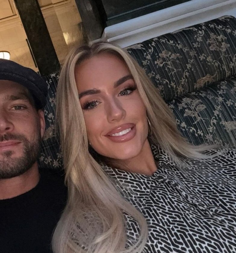 per me è il glow up che ha fatto lottie da quando ha smesso con il filler botx e quant'altro