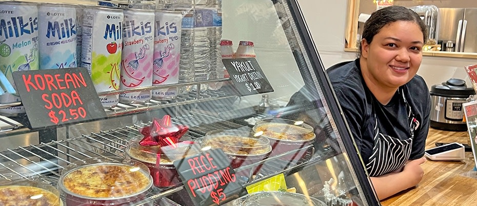 Congratulations to Kwai Butler, the winner of Linn Area Credit Union’s 2023 Emerging Entrepreneur of the Year competition, on six months in business! Chef Kwai opened Oja, a Korean-inspired restaurant, at <a href="/NewBoCityMarket/">NewBo City Market</a> last June. #EEOTY #InTheCommunity linnareacu.org/news/2023-emer…