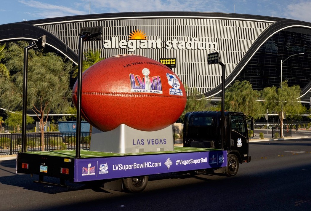 Fashion Show (@fashionshowlv) on Twitter photo We are kicking off the New Year right with an appearance from the #VegasSuperBall on Sunday, 1/21 from 11 am to 5 pm! Make sure to stop by for a selfie! 🏈
📸: <a href="/lvsuperbowlhc/">Las Vegas Super Bowl Host Committee</a> We are kicking off the New Year right with an appearance from the #VegasSuperBall on Sunday, 1/21 from 11 am to 5 pm! Make sure to stop by for a selfie! 🏈
📸: <a href="/lvsuperbowlhc/">Las Vegas Super Bowl Host Committee</a>