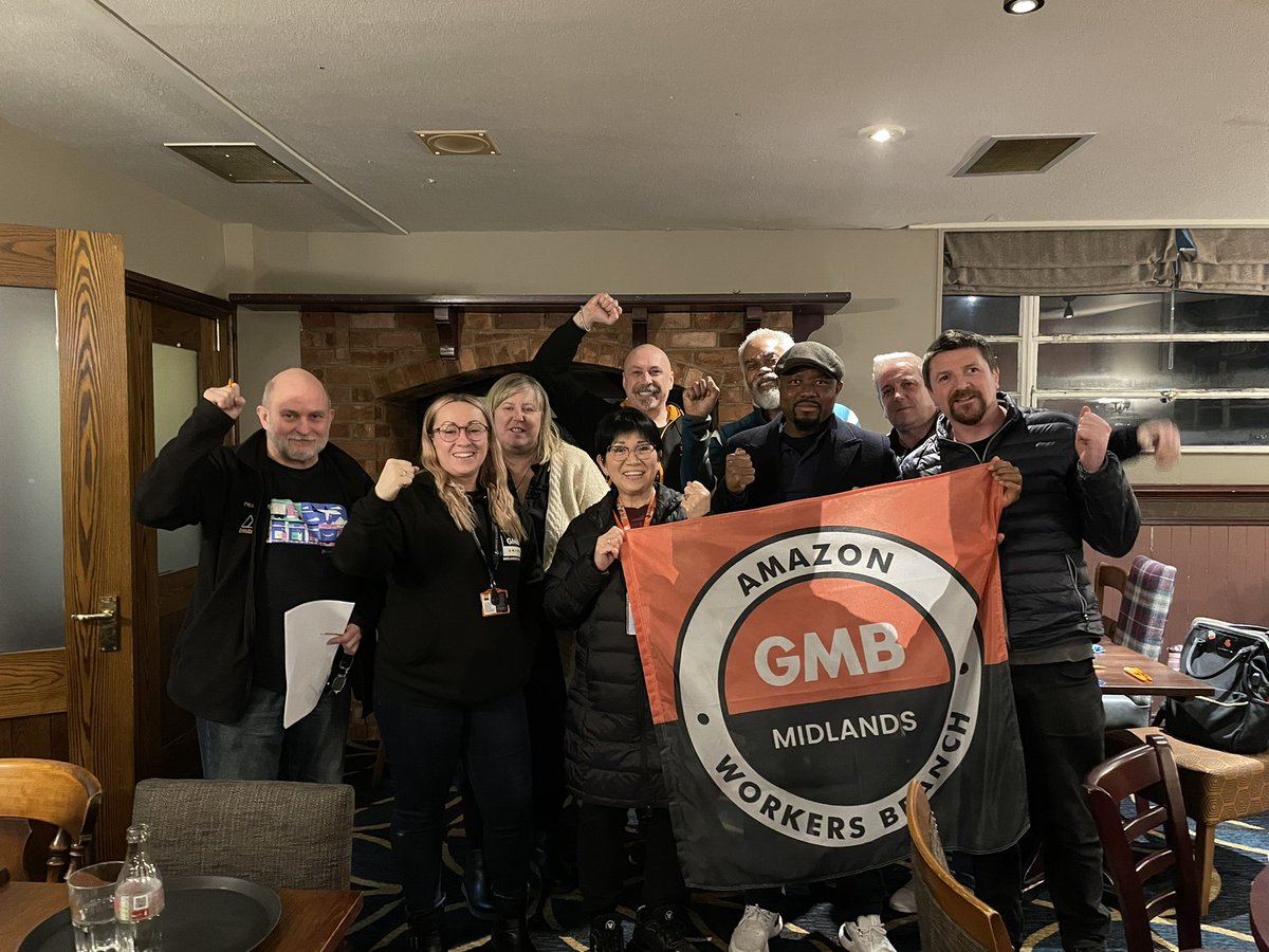 Amazon bosses spend a huge amount of time and money trying to keep @GMB_union out of the warehouses They’ve failed Our members are the union and they’re already there! Great to catch up with some of our newly elected Reps from #Amazon Coventry tonight ✊