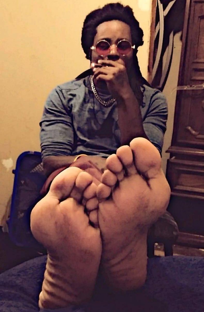 Real trap feet 😭🦶🏾🧼