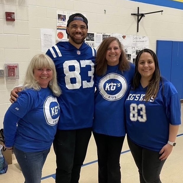 ColtsLife's tweet image. It's Fan Appreciation week, and what better way to celebrate than to spotlight our 2023 Colts Fan of the Year, Maren Johnson!

Vote for Maren as the 2023 NFL Fan of the Year! 🔗 nfl.com/fanoftheyear