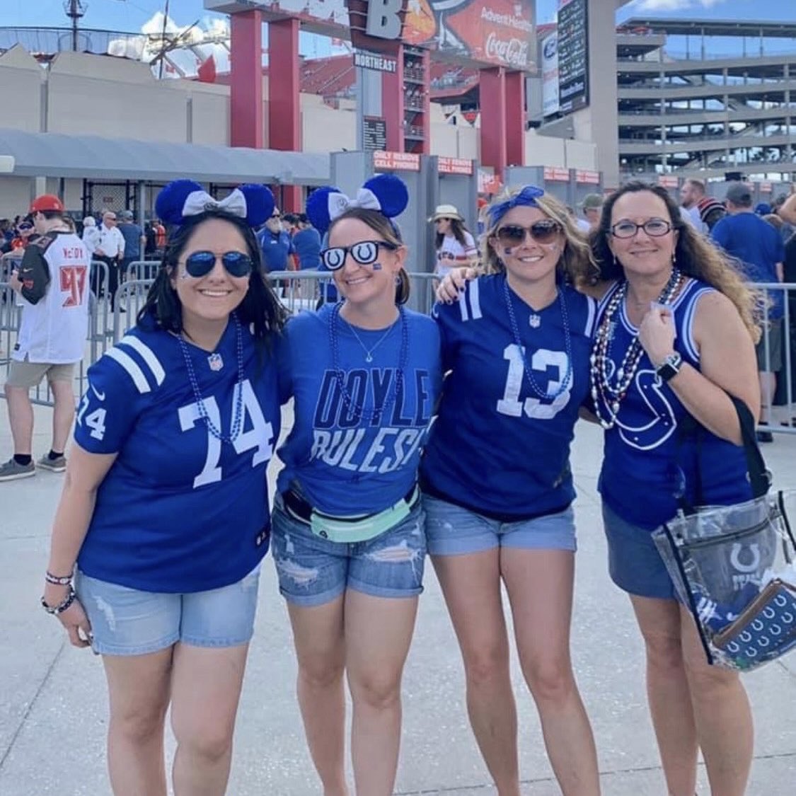 ColtsLife's tweet image. It's Fan Appreciation week, and what better way to celebrate than to spotlight our 2023 Colts Fan of the Year, Maren Johnson!

Vote for Maren as the 2023 NFL Fan of the Year! 🔗 nfl.com/fanoftheyear
