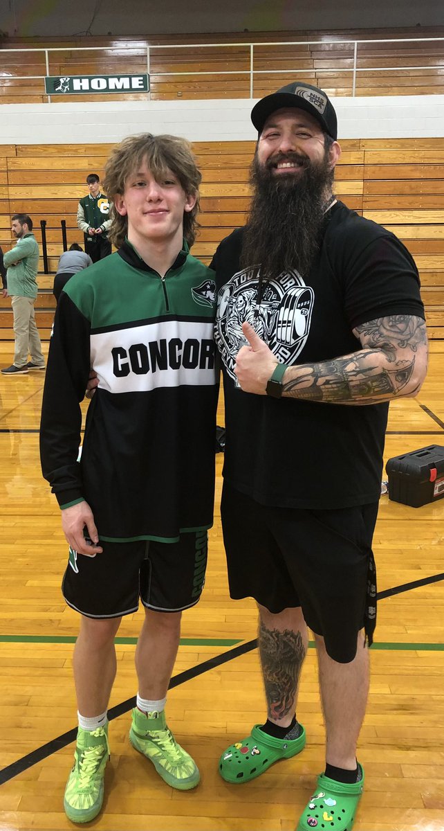 bbrosamer5061's tweet image. HUGE night for Concord Wrestling tonight as they got their 1st conference win since 2019!! Such a fun night. Brycen also added another W to his record with a pin in the 3rd. Keep it going, Concord!
