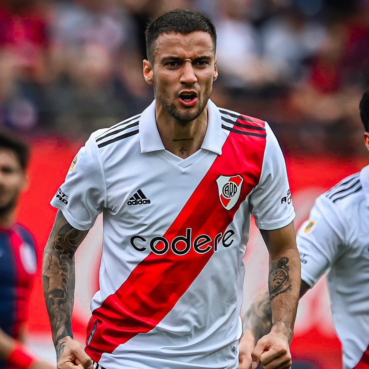 RiverEsCorazon1's tweet photo. ✅ Mammana ya tiene club

◻️ Jugará la próxima temporada en Vélez Sarsfield. https://t.co/TiV80NXRjl