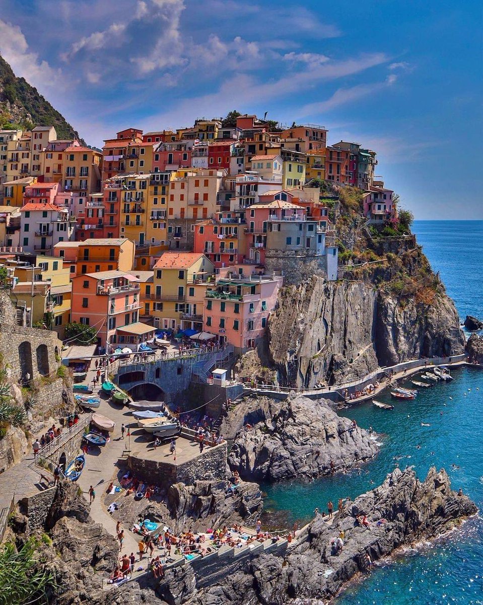 Savoring the beauty of Italy's Riviera in Cinque Terre 🌊🏞️ #CinqueTerre #ItalianRiviera