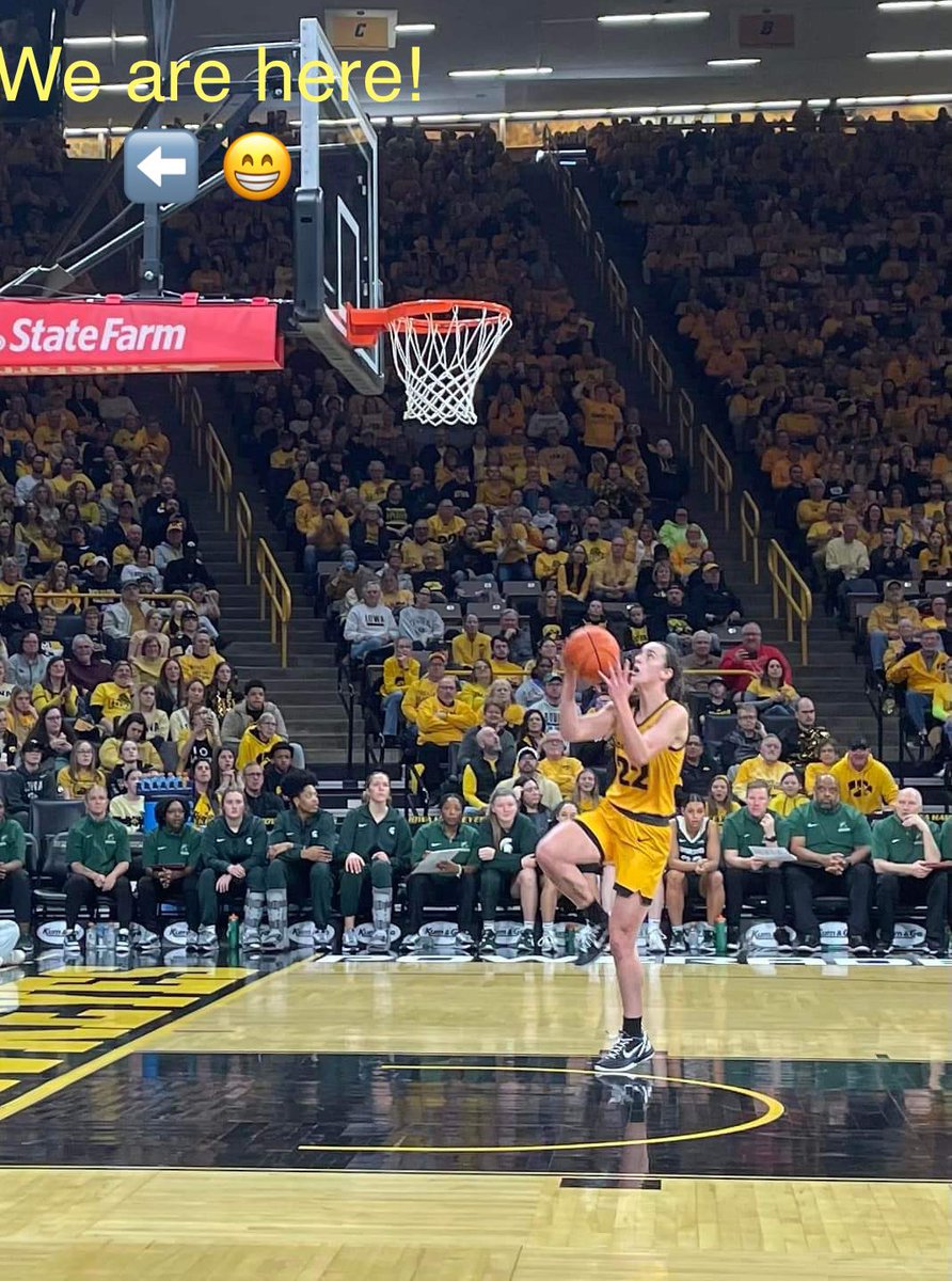TraciOleson's tweet image. We are in a game photo with @CaitlinClark22! 🤣🤣🤣 We know she felt our love and good mojo! 🖤💛🖤💛
@IowaWBB #inthebuilding #lucky