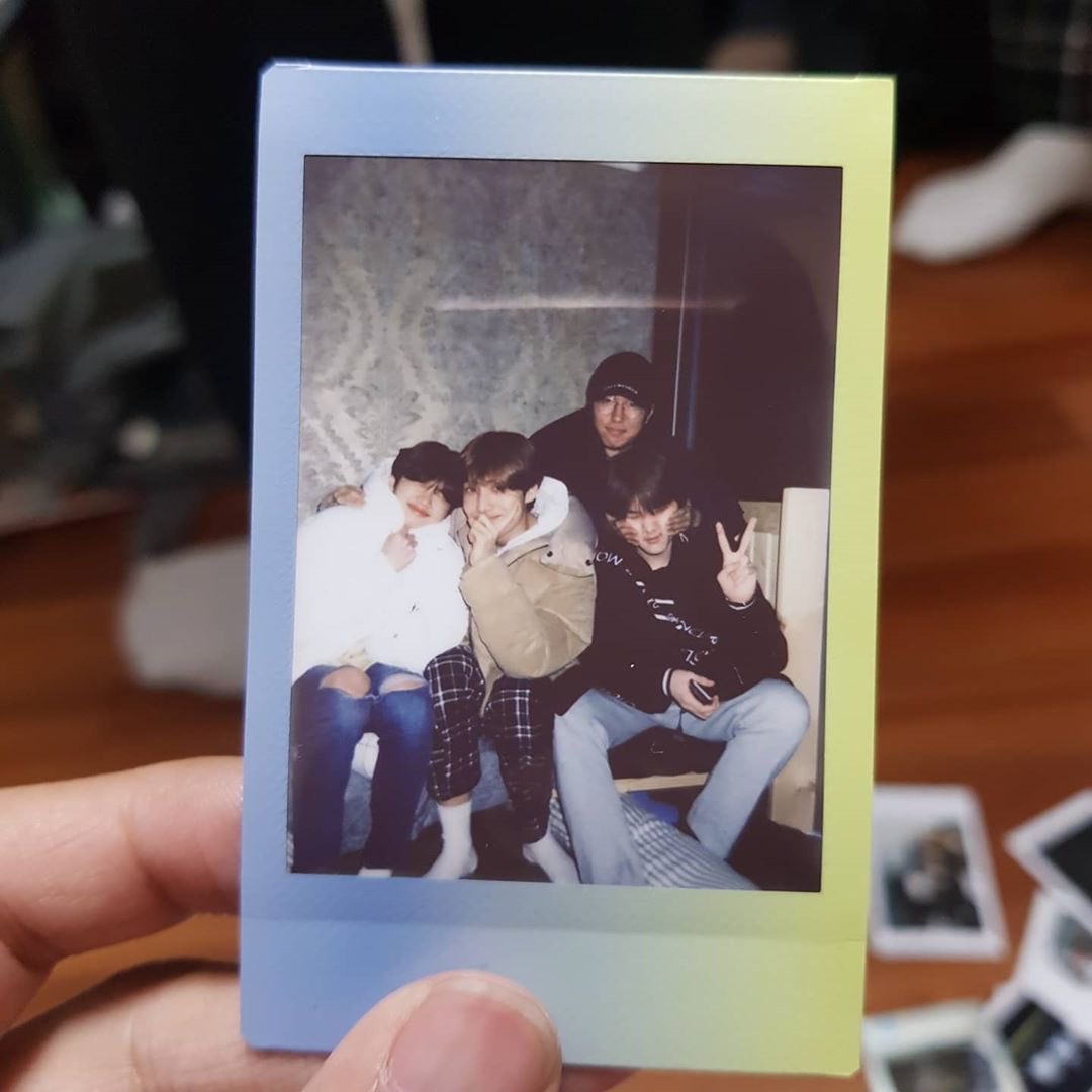 zhouxxxxxxxx's tweet photo. Polaroid photos that I really want 😭 some polaroids that were posted by x1 manager on Insta and WooDongSangDo polaroids in Jeju 😭 https://t.co/xsQuQ0cl4m