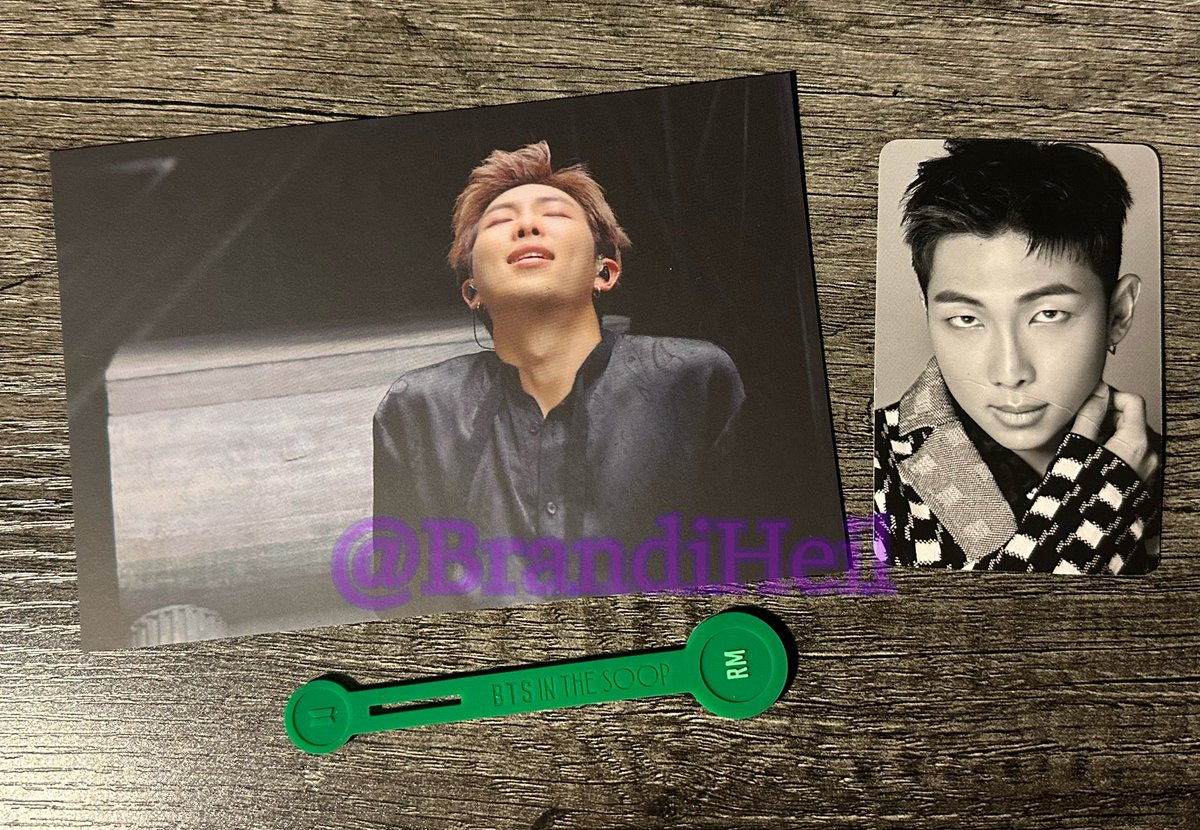 BrandiHeil's tweet photo. ❄️RM PACK GA❄️

❄️MBF
❄️RT/Like
❄️1 winner-US/WW
❄️1 entry per person 
❄️Sent by stamped mail 
❄️Official Break the Silence postcard, Dicon PC, ITS cup marker
❄️Post your country &amp; fave song of RM 
❄️Ends 1/7 12PM CST

#BTS #BTSGIVEAWAY https://t.co/9N2F4NmhJ9