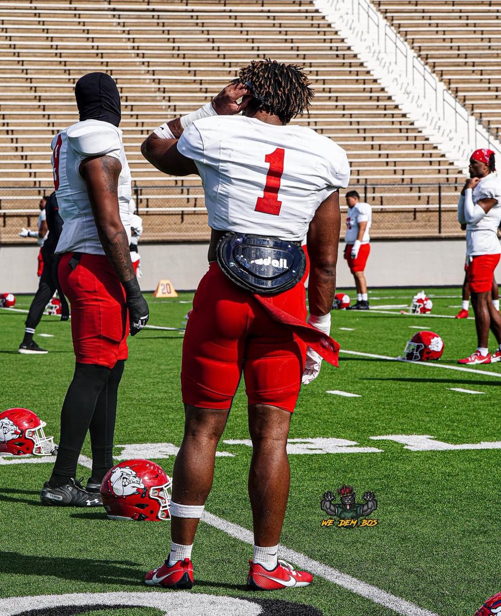 BrysonBalka2024's tweet photo. #AGTG after a great conversation with coach @Coach_MHoward i am blessed to say i’ve received an offer from Navarro College https://t.co/Ai1MqaJDjh