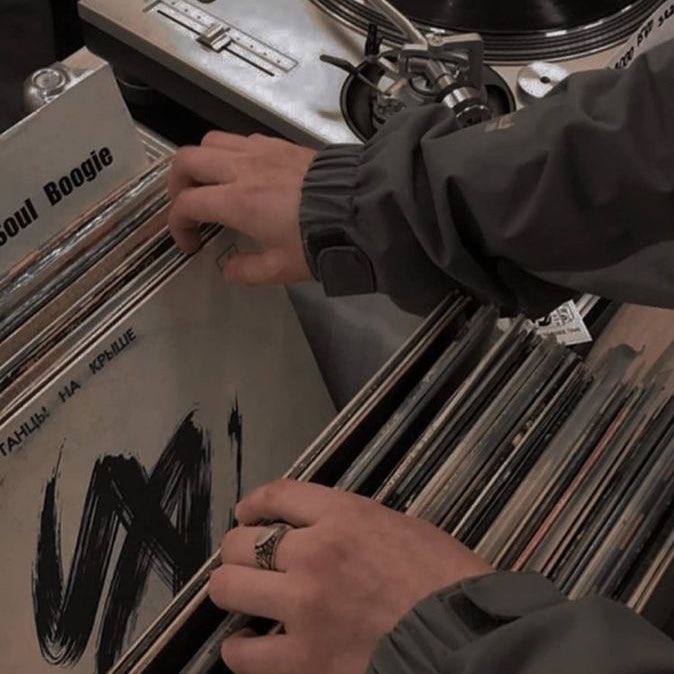 ♫₊˚. lalo is missing🎧 ✩｡ tweet media