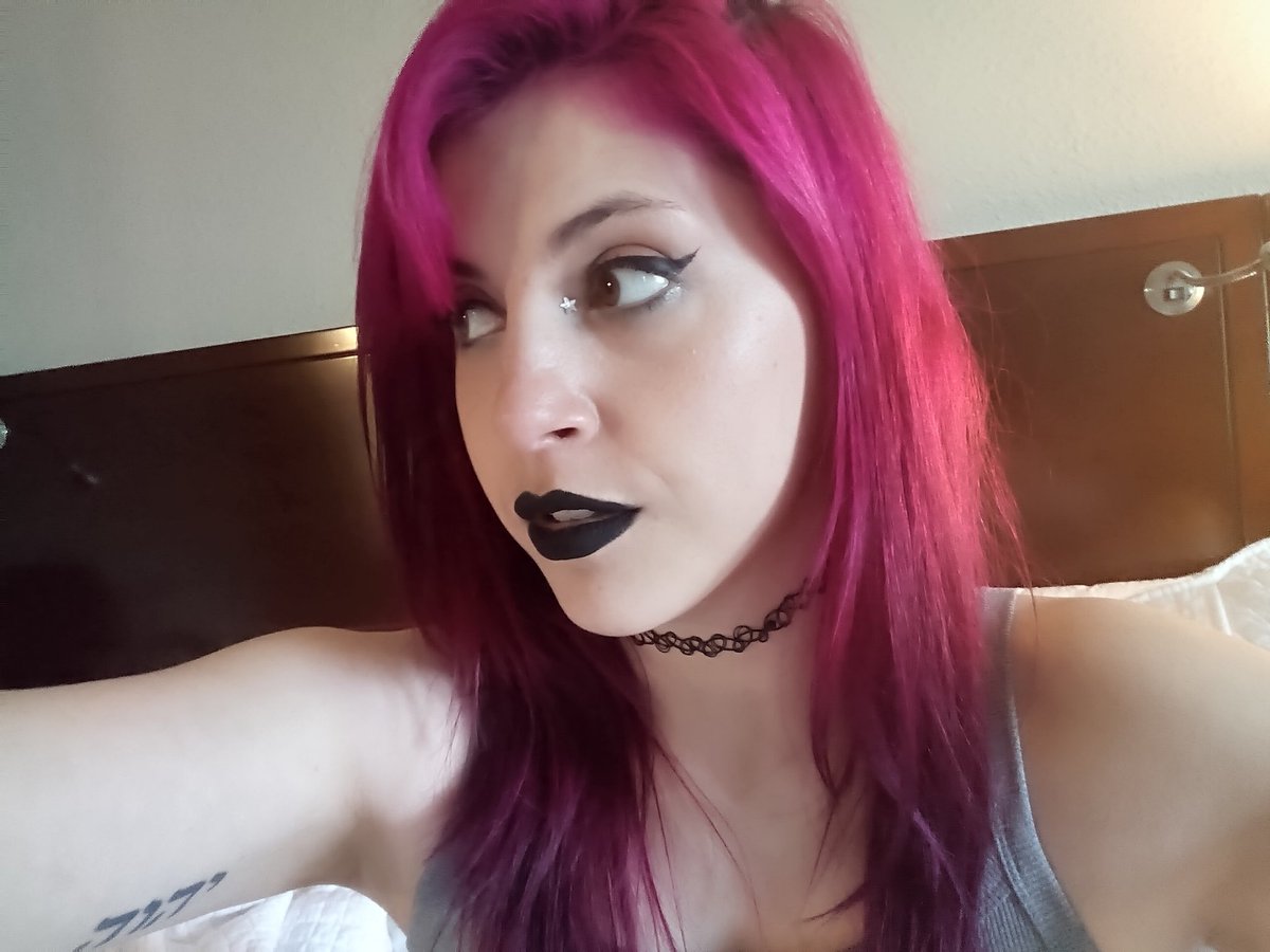 kellixglitch's tweet photo. I played with makeup today.
Just enjoying this new year and all its possibilities!! I hope everyone has a great New Years and made some even better resolutions!
#loveyourself #altgirls #goth #blacklipstick #NewYear2024 #pride #loveisblind #firstpostof2024 https://t.co/PGqlSGbtGb