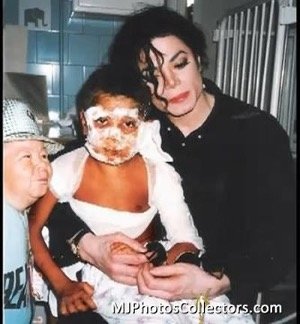 ROCKCLASIC0's tweet image. Solo para recordarles que la gente que aparece ahora en la lista de CLIENTES de Epstein son quienes quisieron acabar con Michael Jackson, el artista que más ha brindado caridad y apoyo a los niños del mundo. Karma le dicen.
Nadie olvidará el bien que hiciste en el mundo, Michael.