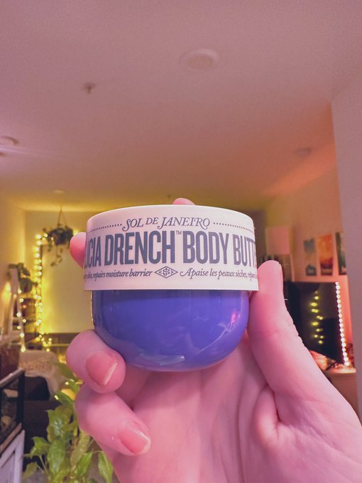 Oh my god. Its finally here.  The body butter that attracts spiders. https://t.co/4bAbWaKhi7