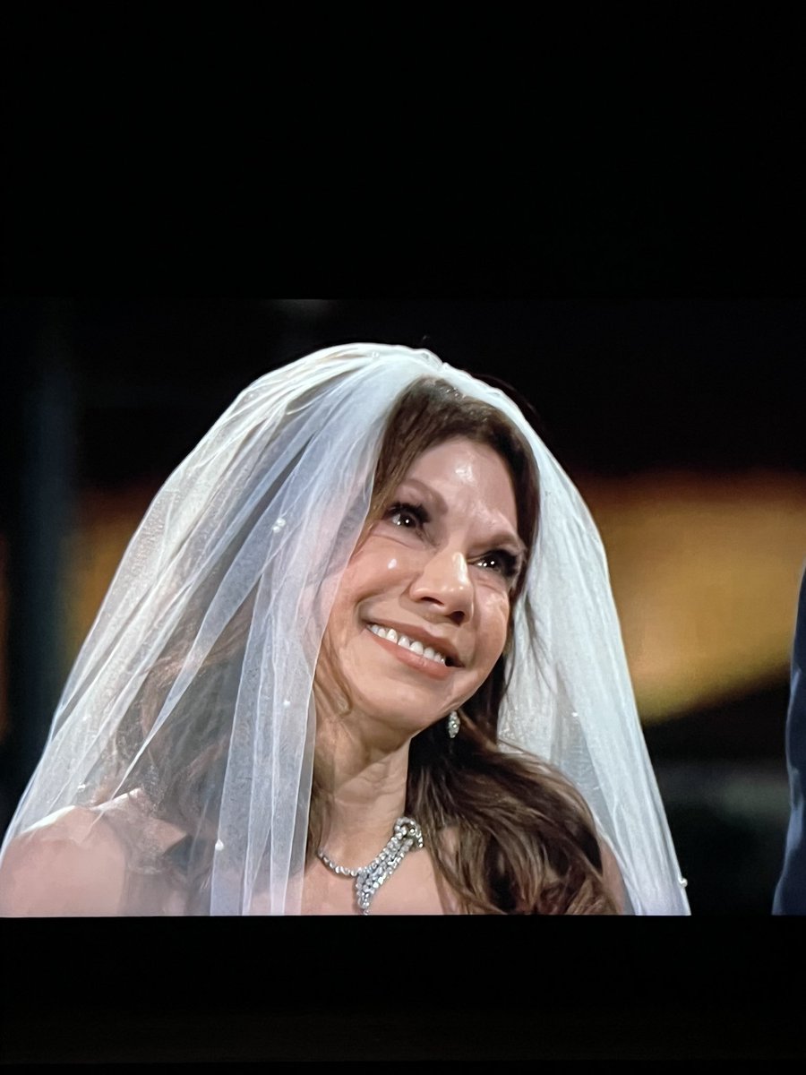 po_lette_'s tweet photo. Theresa’s vows were so lovely and from the heart… while Gerry’s felt so scripted. #TheGoldenBachelor #thegoldenwedding https://t.co/P0s3zODOmG