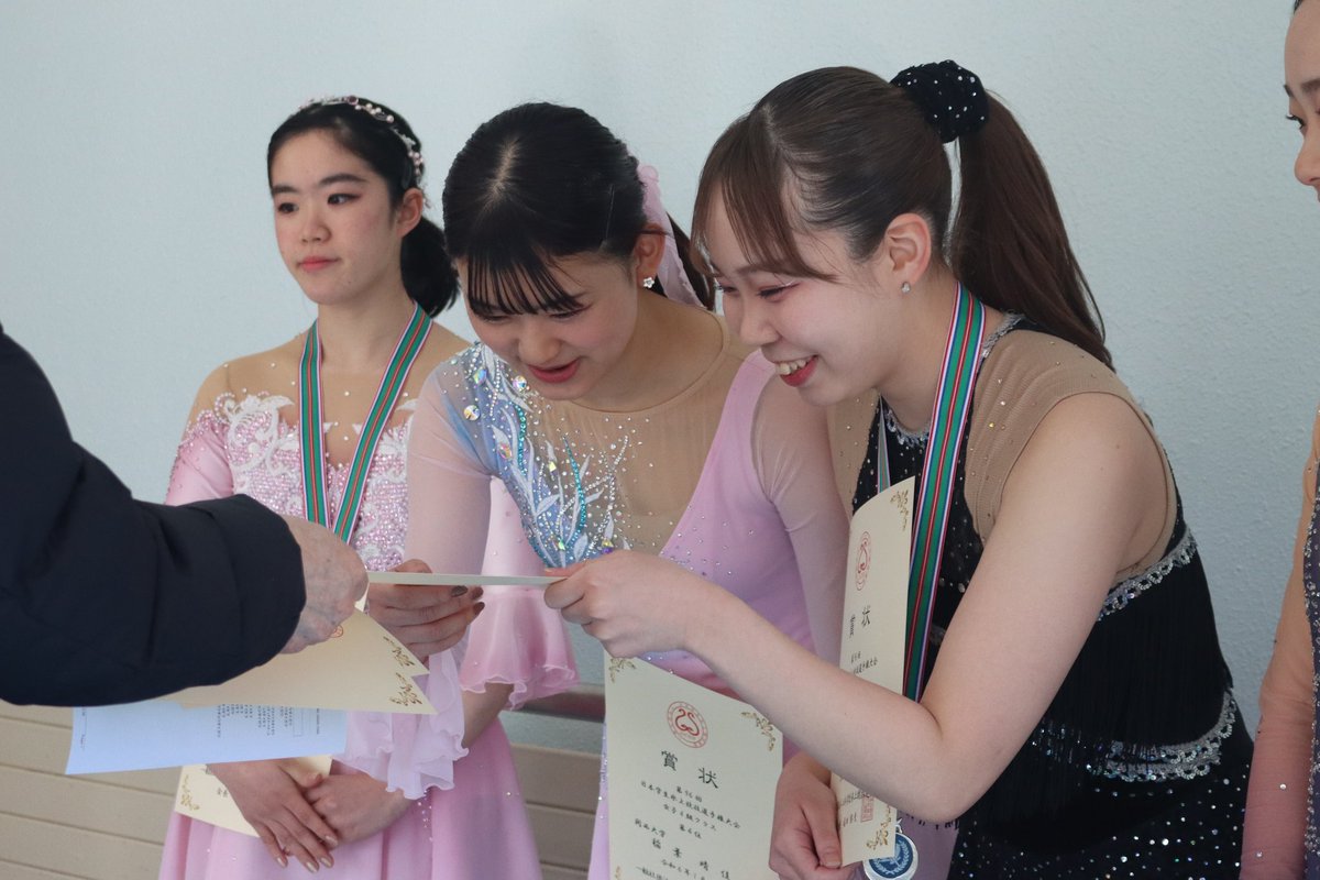 kanspo's tweet image. 【アイススケート】第96回日本学生氷上競技選手権大会フィギュア競技１日目／於・ALSOKぐんまアイスアリーナ

［女子４級結果］
２位　久我
４位　稲葉

［女子４級団体結果］
１位　関大