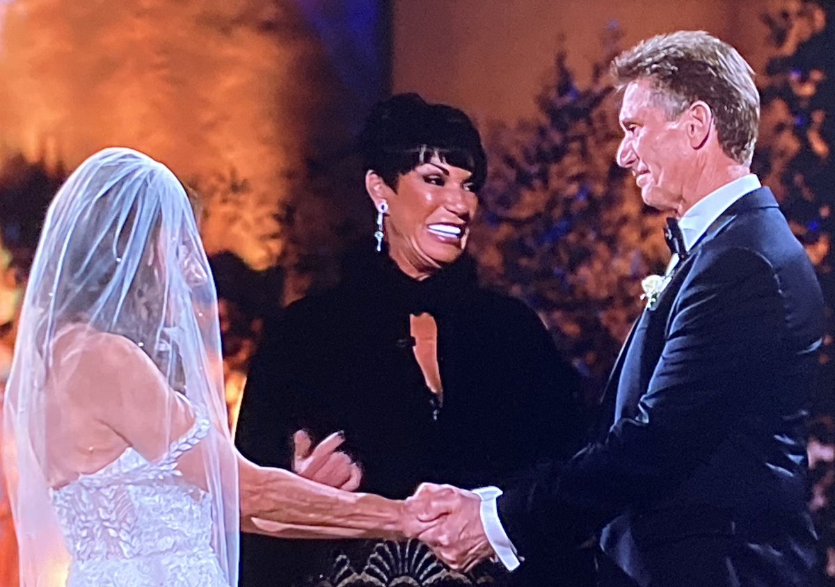 Isn’t it kind of strange to have your ex girlfriend perform your wedding ceremony to another woman? Even more strange that she strongly resembles Kris Jenner. 😂

#TheGoldenBachelor #GoldenBachelor #goldenwedding #BachelorNation