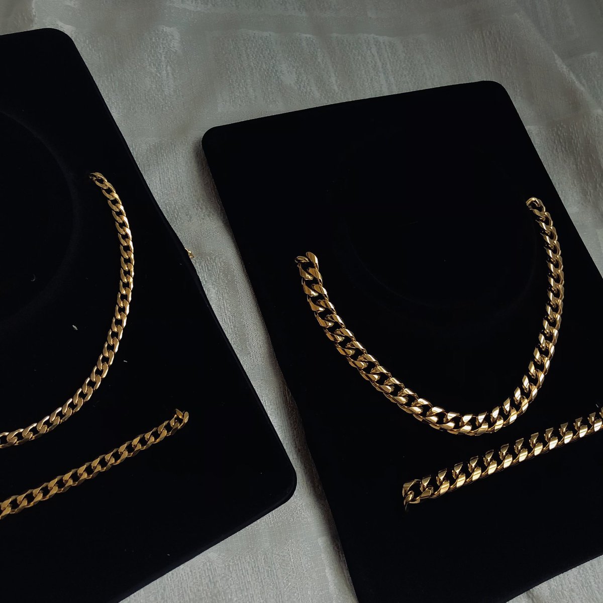 Cuban set ( necklace + bracelet ) Thick - 200ghc Normal - 145ghc Please repost my business❤️