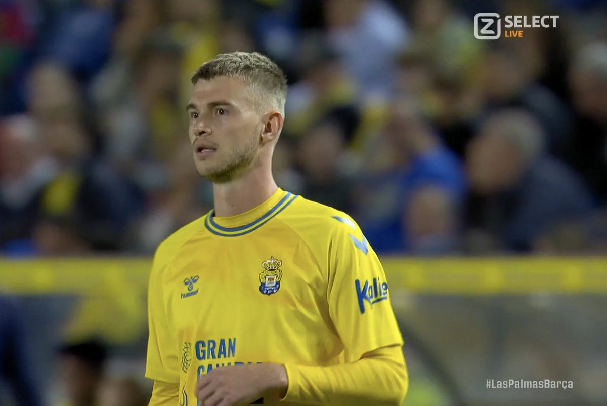 📸 - Daley Sinkgraven (ex Ajax) is coming on for Las Palmas.