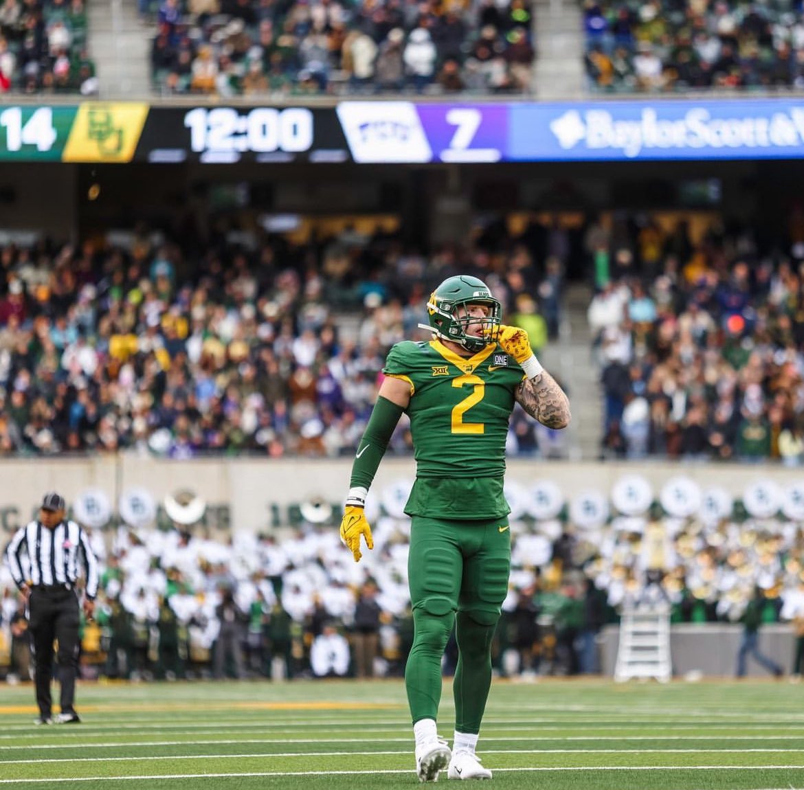 After a great conversation with <a href="/JakeSpavital/">Jake Spavital</a> I’m blessed to receive an offer from Baylor! <a href="/MattSchobel/">Matt Schobel</a> <a href="/CochCRuthers/">Chris Carruthers</a> <a href="/L_Narcisse2/">Lowell Narcisse Jr.</a> <a href="/G3NOO/">Coach Shorter</a> <a href="/Perroni247/">Brian Perroni</a> (dad)