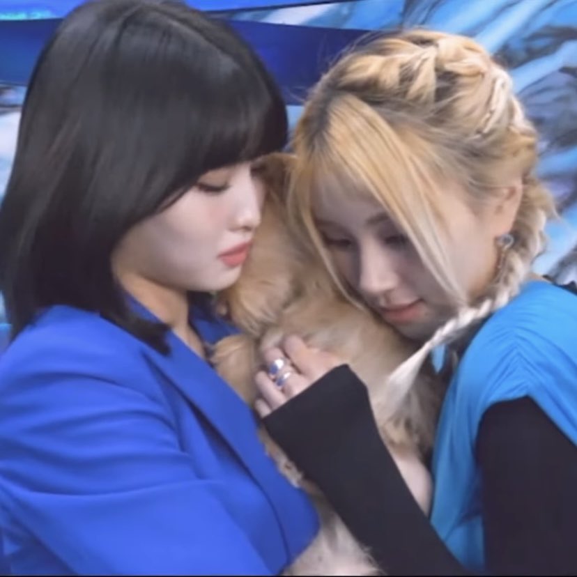 SCYDAILY's tweet photo. mochaeng with boo <3 https://t.co/O6Za1sJCEE