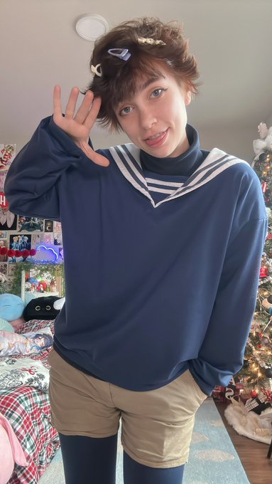 Clips or Hat? https://t.co/KJpQBP4lzZ