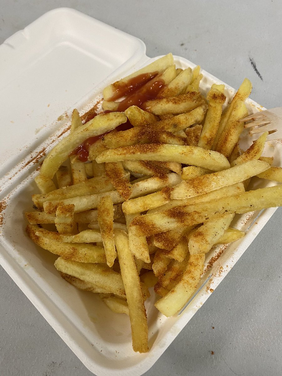 Haute cuisine in Hull.
Chip spice - yes please.
<a href="/freddoneisgod/">Andy W</a>