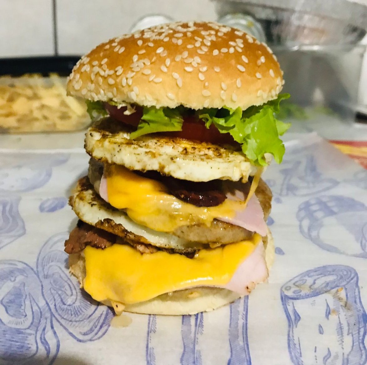 lgt65400's tweet photo. Boa noite, LG'BURGUERS já se encontra On, Façam já o seu pedido 🍔🥤
Tel: 21990501463 https://t.co/3Gnl48ViFR