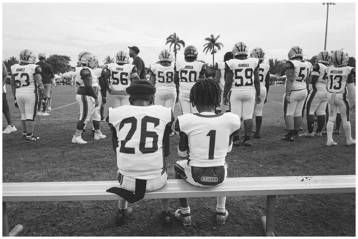 suppworm's tweet image. Jump out boyz