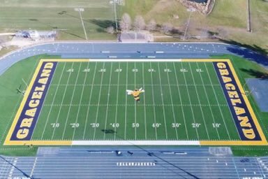 KingChrisKent1's tweet photo. I’m blessed &amp; honored to receive an offer from @GracelandFB
Thank you @4thQtMentality 🐝 
#OnlyTheTough 💙💛
@adamgorney @SWiltfong247 @ChadSimmons_   @CoachReedLive @FbIberia @DemetricDWarren @Jeff_XOS @TheUCReport @samspiegs
#TX2Iowa https://t.co/vpqizQMOHr