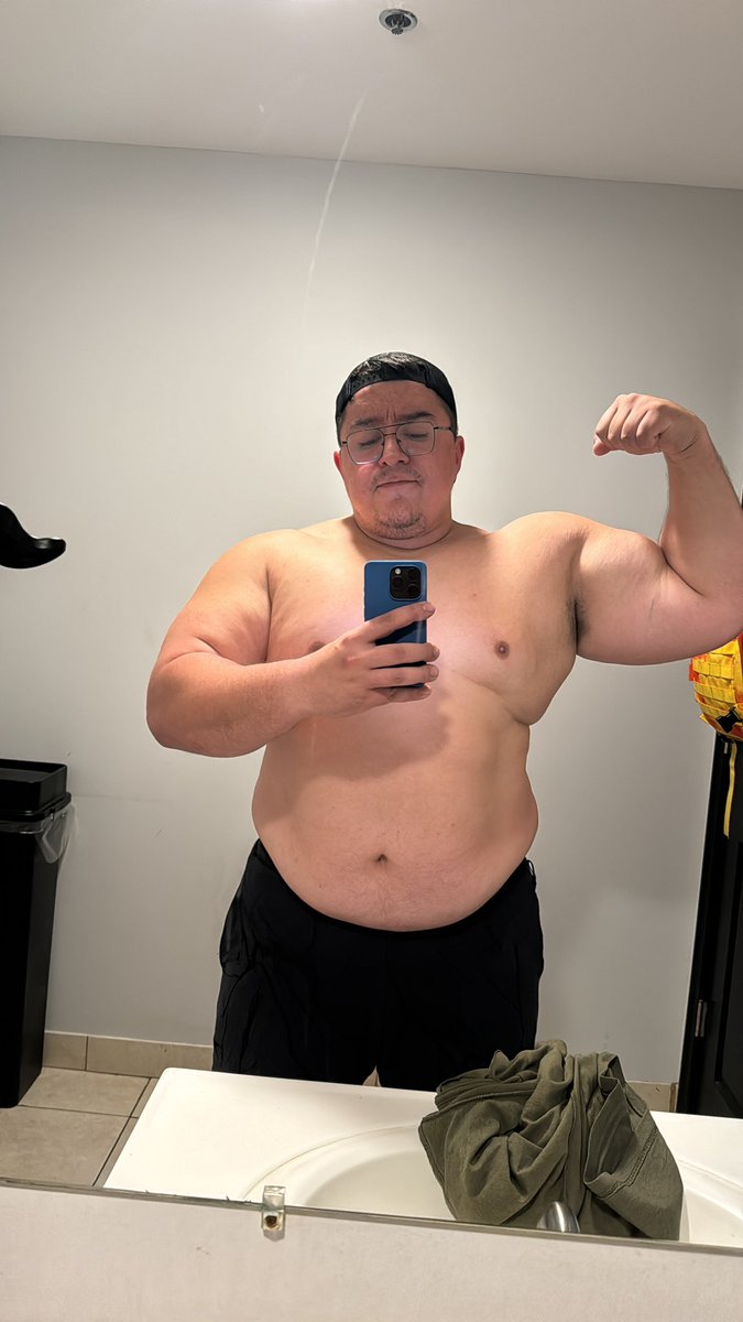 greennewdoria's tweet photo. @Beefyboy3991 Beefy Rican here! https://t.co/UEpuX86KcR