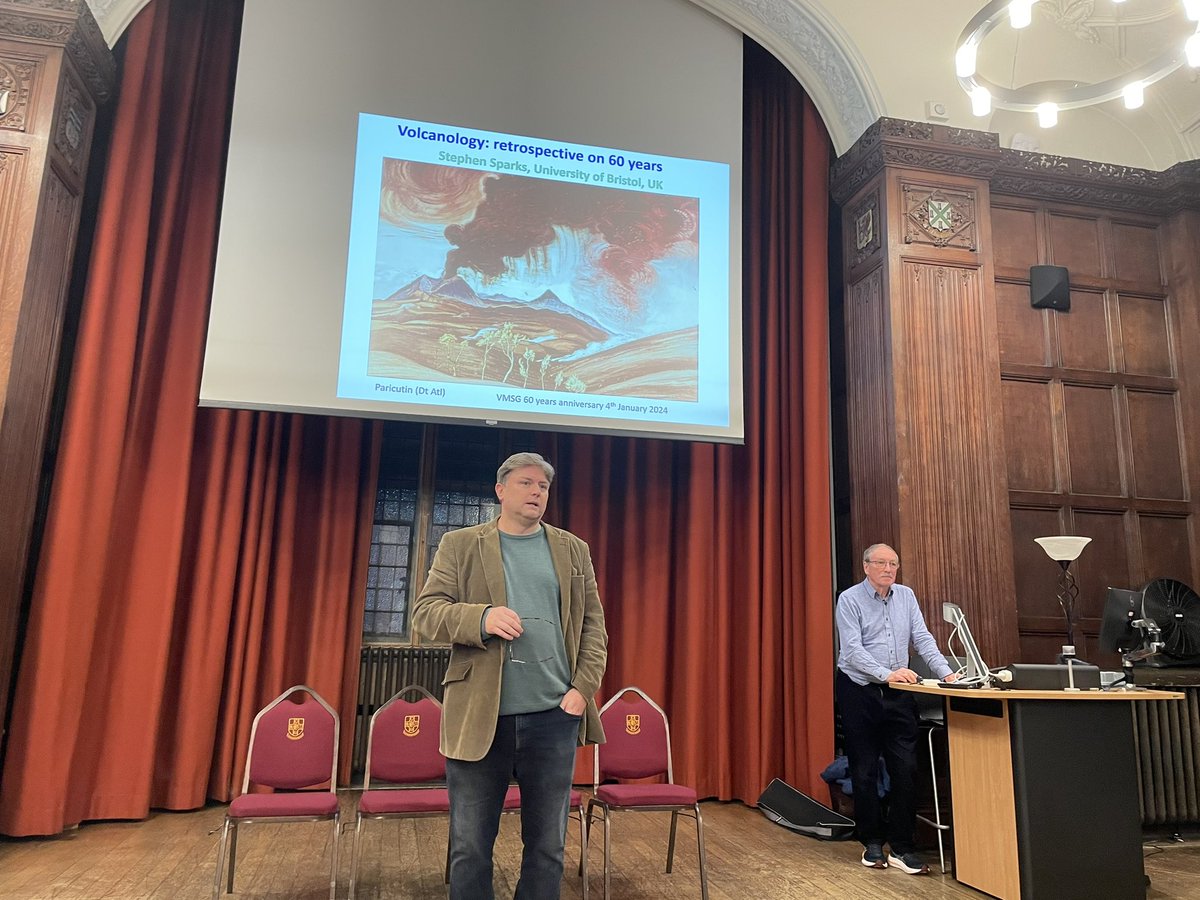 Prof Claire J. Horwell 😷 tweet media