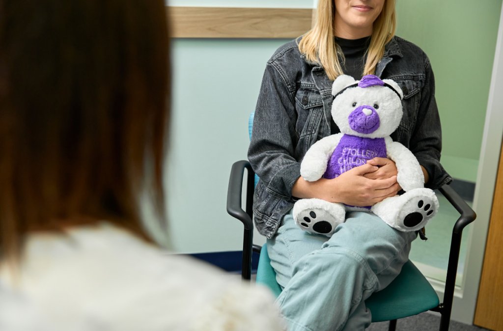 StolleryKids's tweet photo. Navigating our complex health system can be a challenge for patients and families. 

We’re 4 years into a five-year fundraising campaign to bring integrated, clinical child and adolescent mental health services to the Stollery Emergency. Learn more: https://t.co/cltUbVnoQA https://t.co/E5oslN69DL