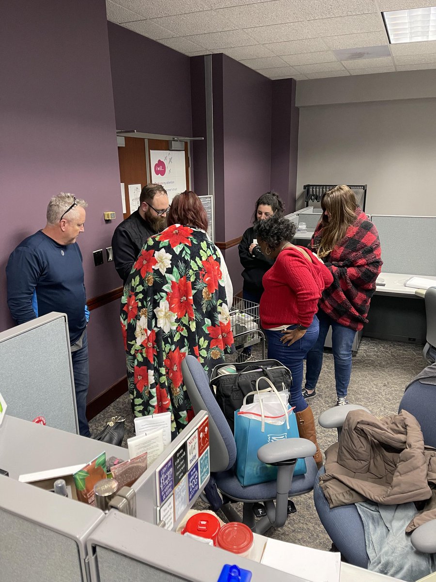 RobNoelKC's tweet photo. Love spreading the best opps to team members often forgotten about.

Today @Jhoot and I partnered with @MOZack_Attack to bring all of the new clearance and Employee discount eligible accessories to the employees at the downtown Shop!

They were so excited!

#WinInEverything #KAMO https://t.co/oZFBdmL44U