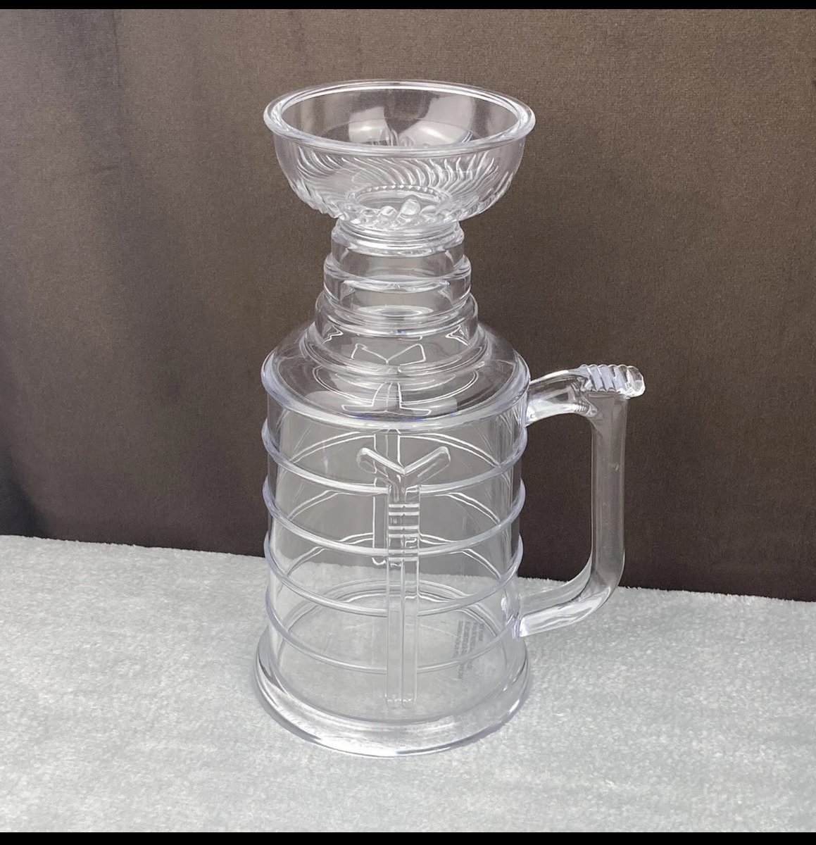 shewfiend's tweet photo. Boy when I saw Stanley cups trending this is what I was thinking! #NHL #makingacomeback #StanleyCup https://t.co/Gr0DmiuDxI