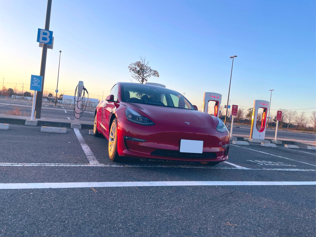 TESLA_1202's tweet photo. 私自身には被害は全くありませんでしたが、せっかくの機会なので充電させてもらいました。
ありがとうございます😊

#新潟SC
#Tesla https://t.co/5O6swPO1bz