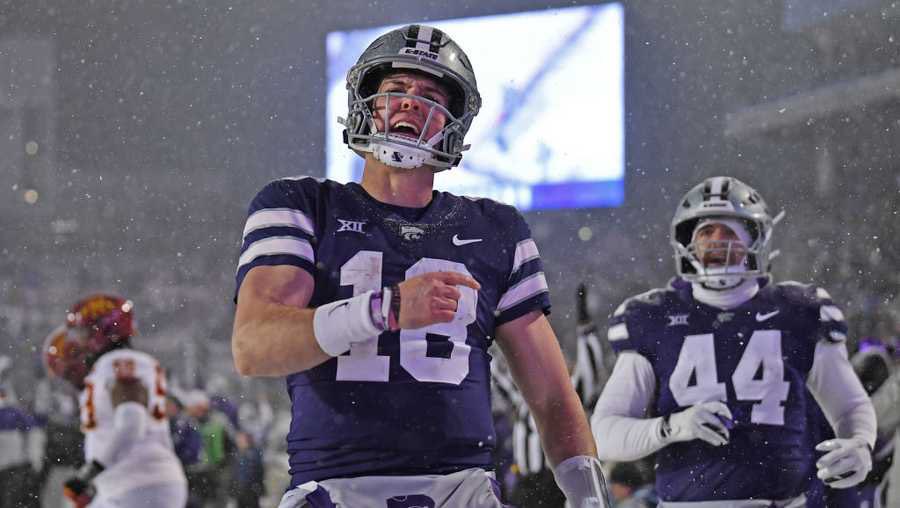 BOOM! Kansas State transfer QB Will Howard has committed to Ohio State! 

Howard notched 33 total touchdowns in 2023 and was named second-team All Big-12. 

The Buckeyes officially have their new starting quarterback!