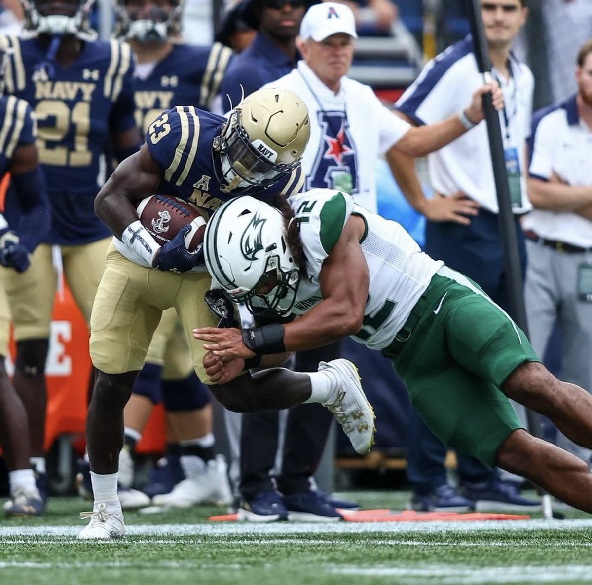 Blessed to receive an offer from Wagner @PCFB_Paladins @PCFBrecruits @Metro7Football @CoachBurgz @Jmunce30