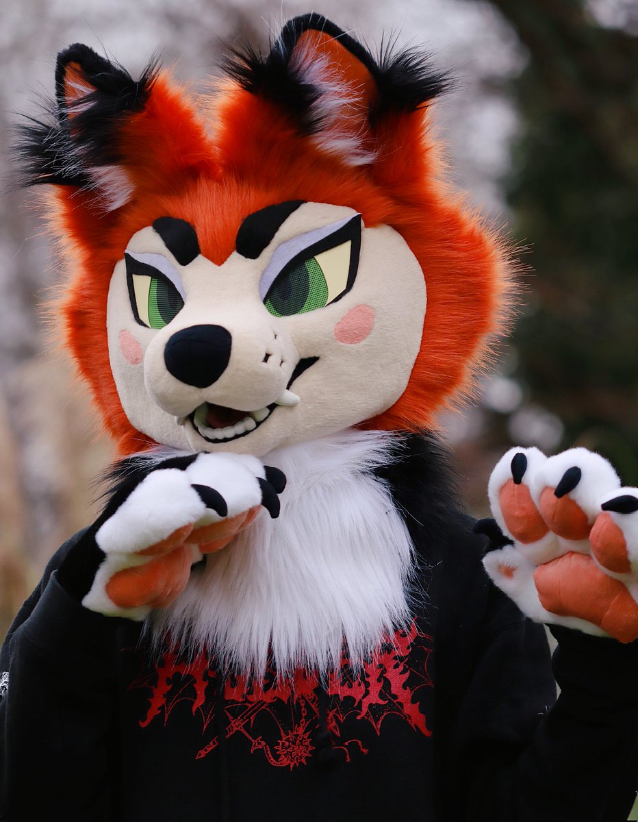 hounds_teeth's tweet photo. rubber faced doll partial ! 🎀🦊 this little fox is ready to find a new home, and can be delivered at FC for some speedy turnaround ✨ more info below https://t.co/r0RwZ0iygY