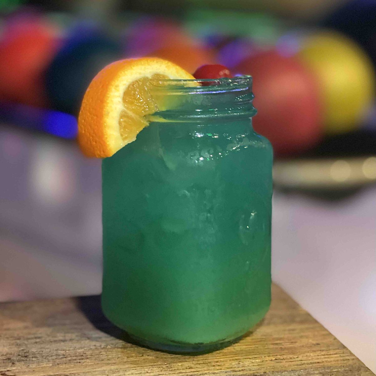 Firehouseeats's tweet photo. Come by today to get a drink for Thirsty Thursday! This cocktail is apart of our 8 for 8 menu, where you can order from 8 different drinks for only $8 each! Come try one today while you bowl with your family and friends! #thirstythursday #firehouse #drinklocal #bakersfield https://t.co/E76Xr0WMhm