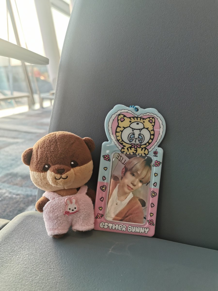shoshorodolls's tweet photo. ✈️ RIIZE next to you 🧡
#Shoshoro https://t.co/t5GZ5u7YYe