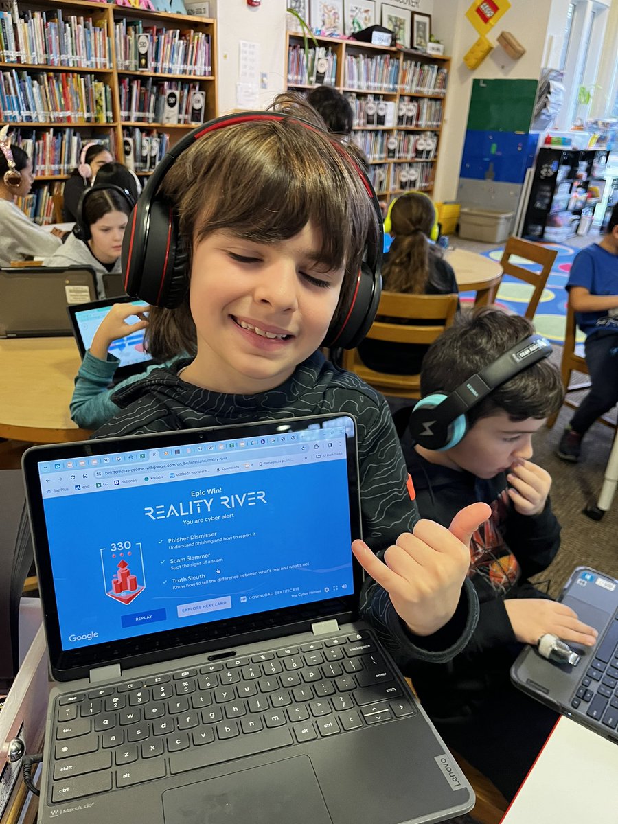 yael gogolev tweet media