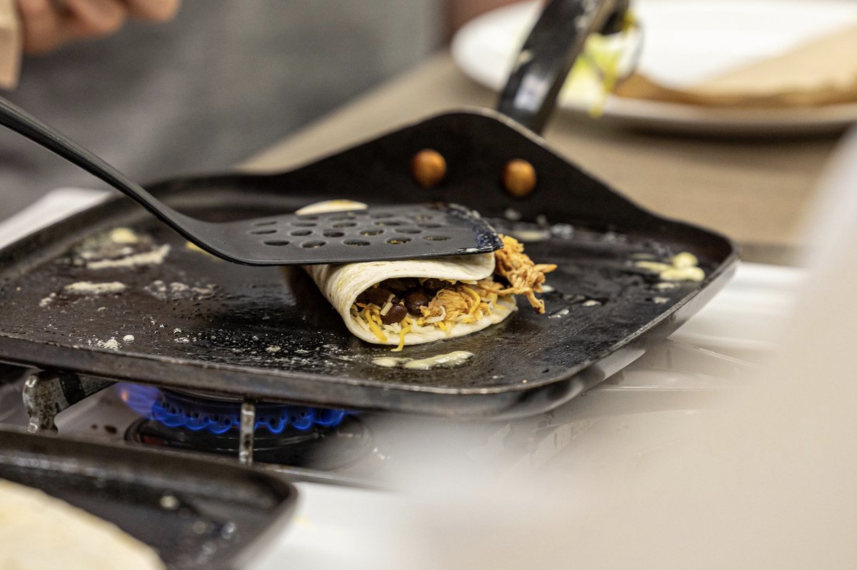 👩‍🍳👨‍🍳Culinary magic in the making in our Family Consumer Science class! Students are not only making tasty quesadillas but also cultivating essential life skills in the kitchen. 🍳📚 Cheers to their impressive progress! 🎉 #WeAreD205 #WeAreChurchvilleD205