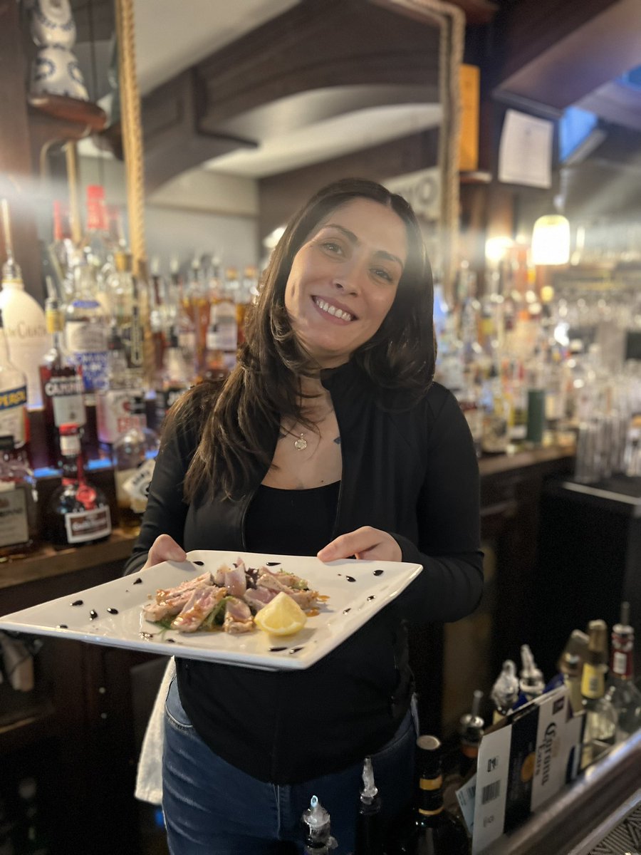 Moby Dick’s Oyster Bar West Haven, Conn. tweet media