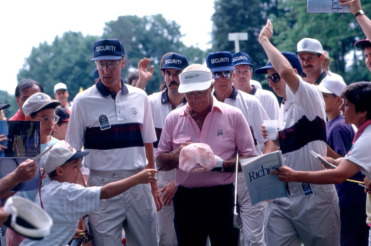 USGA's tweet image. Arnie&apos;s Army runs strong 💪